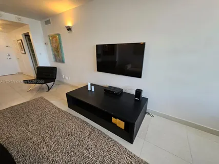 $1,050,000 | 100 Lincoln Road, Unit 1242, Miami Beach, FL 33139