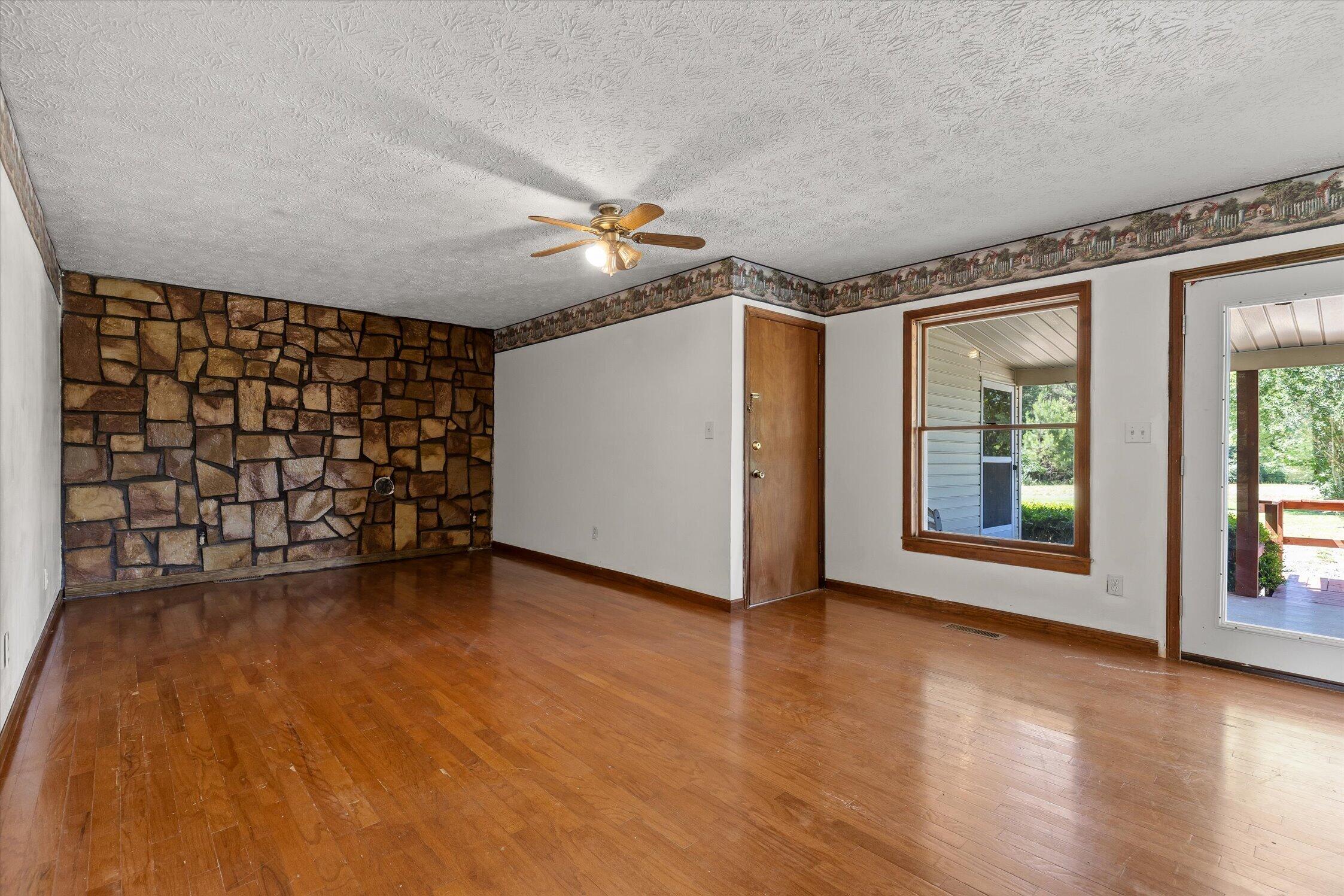271 Doug Anderson Road Palmer, TN 37365 - Photo 22 of 58 22-Anderson-35