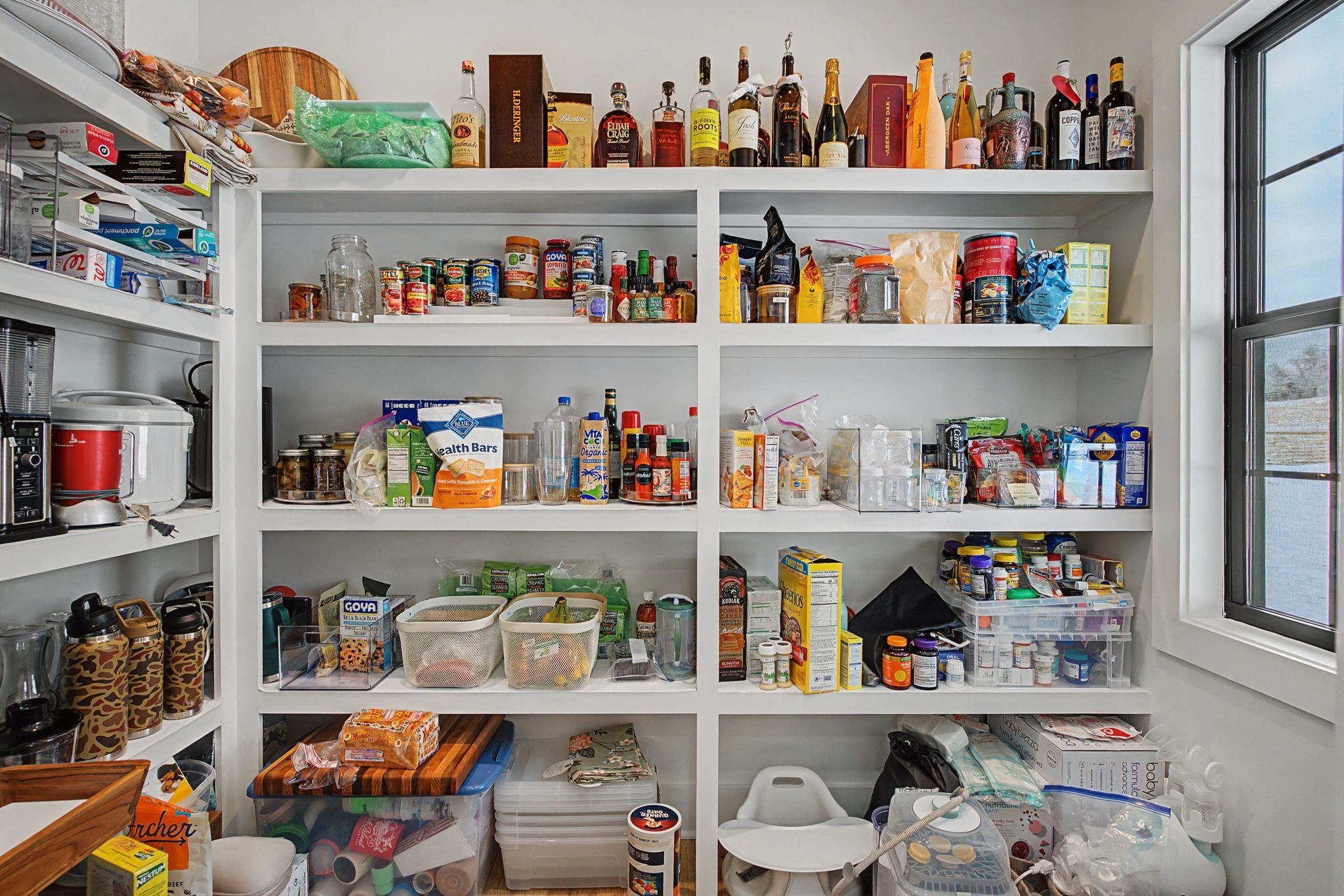 638 Howell Road Westmoreland, TN 37186 - Photo 18 of 41 a shelf with a cabinet and a book shelf