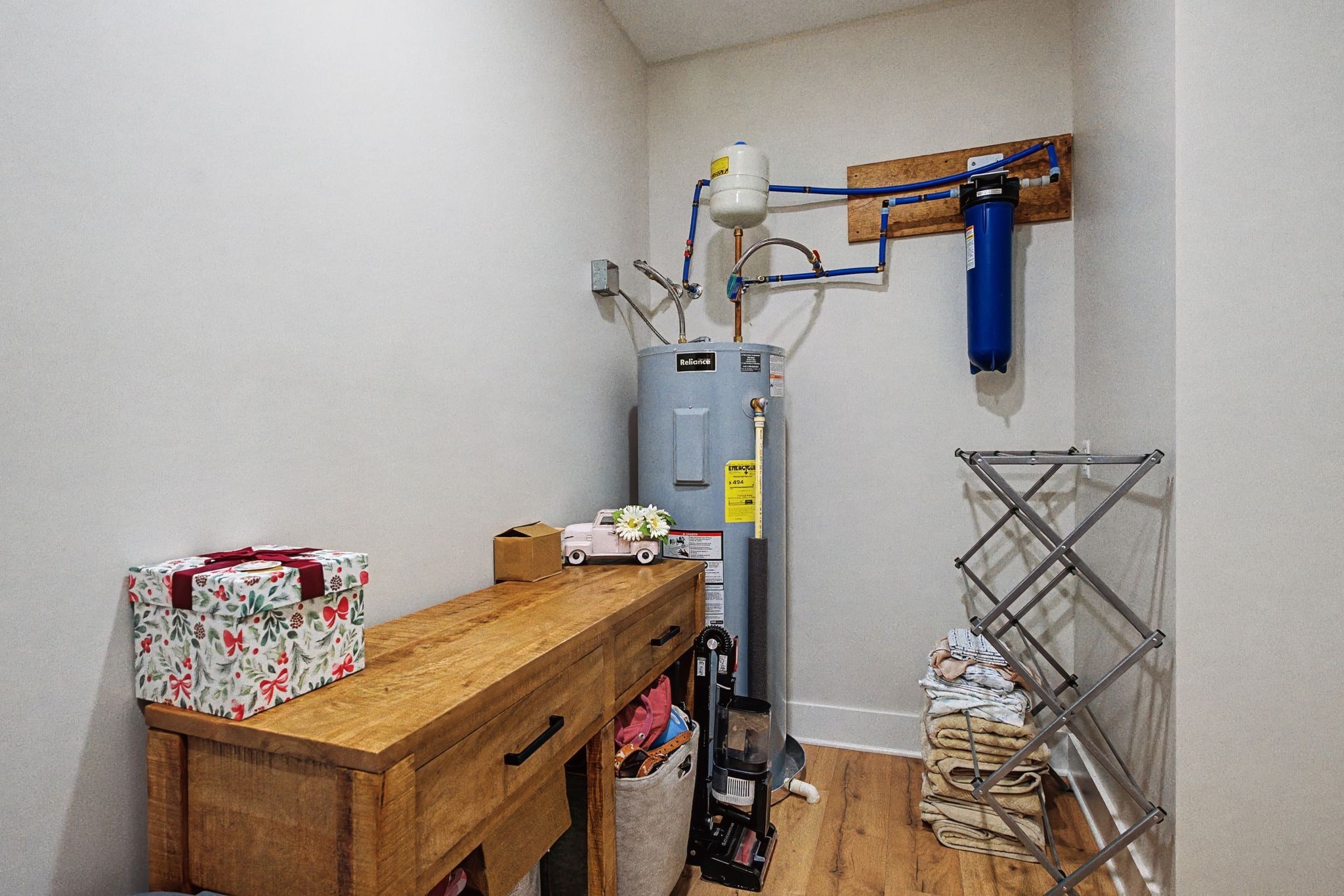 638 Howell Road Westmoreland, TN 37186 - Photo 27 of 41 a utility room with dryer and washer