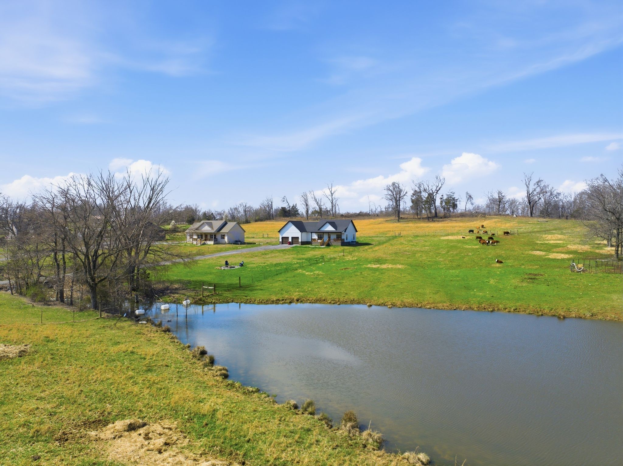 638 Howell Road Westmoreland, TN 37186 - Photo 39 of 41 a view of a golf course with the lake
