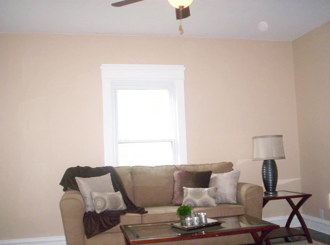 1905 15th Street Moline, IL 61265 - Photo 3 of 17 Gallery Image 3