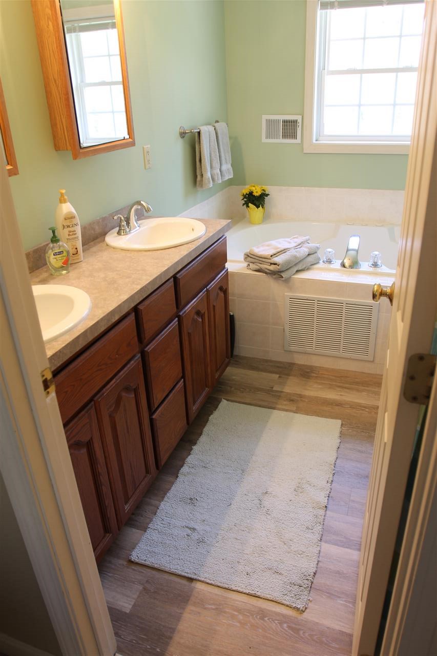 236 Kennedy Hill Road Goffstown, NH 03045 - Photo 17 of 31 Gallery Image 17