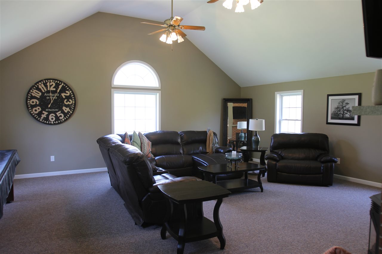 236 Kennedy Hill Road Goffstown, NH 03045 - Photo 4 of 31 Gallery Image 4
