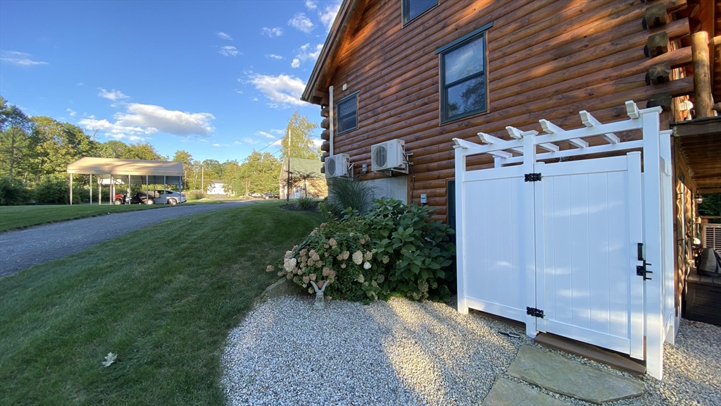 236 Manchaug Road Sutton, MA 01590 - Photo 4 of 39