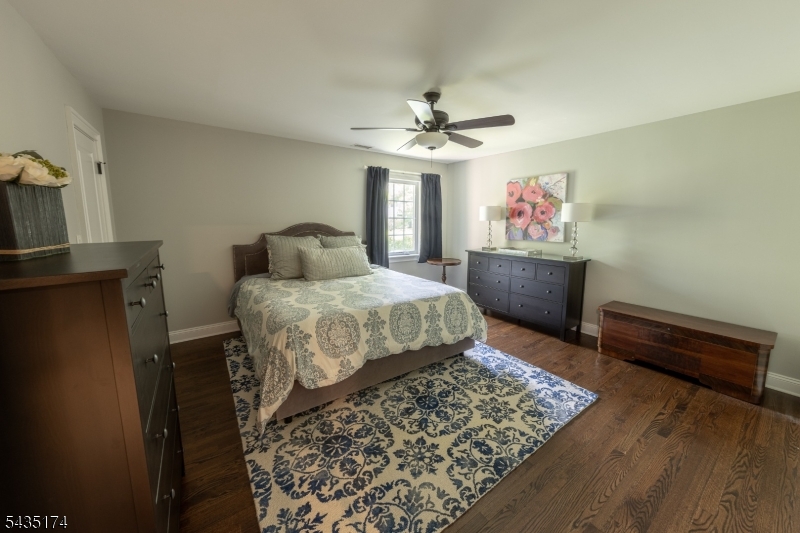 27 Burlington Road Berkeley Heights, NJ 07974 - Photo 22 of 35