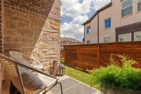 $379,900 | 408 Blue Crk Cove, McKinney, TX 75071