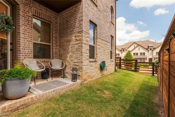 $379,900 | 408 Blue Crk Cove, McKinney, TX 75071