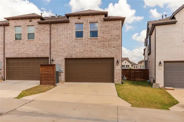 $379,900 | 408 Blue Crk Cove, McKinney, TX 75071