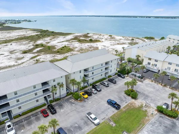 $335,000 | 8436 Gulf Boulevard, Unit 423, Navarre, FL 32566