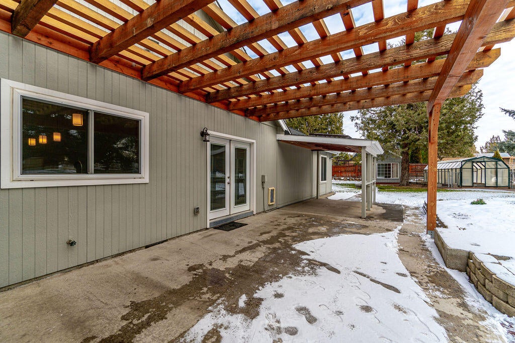63620 Boyd Acres Road Bend, OR 97701 - Photo 24 of 53 RileyVisuals-12