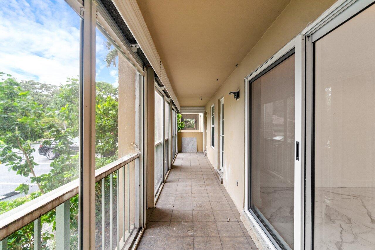 1111 South Ocean Boulevard, Unit 121 Boca Raton, FL 33432 - Photo 21 of 36 22