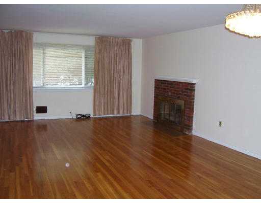 19 Livoli Road Framingham, MA 01701 - Photo 2 of 22