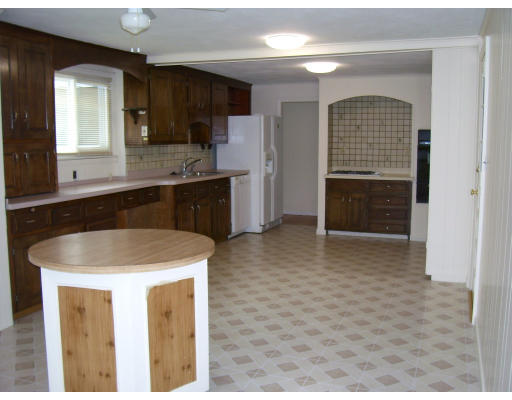 19 Livoli Road Framingham, MA 01701 - Photo 5 of 22