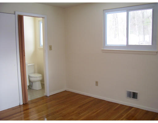 19 Livoli Road Framingham, MA 01701 - Photo 7 of 22