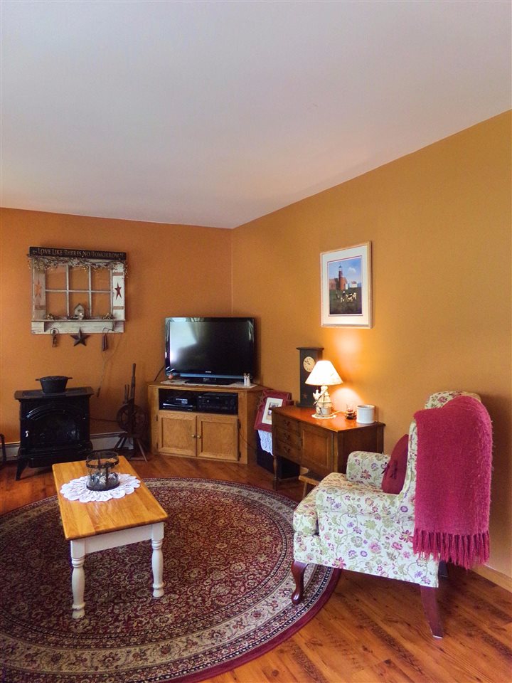 516 River Road Westmoreland, NH 03467 - Photo 2 of 15