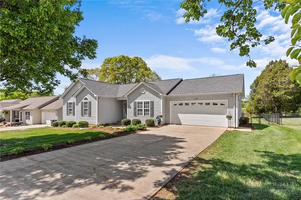 $314,000 | 1478 Farmington Hills Drive, Conover, NC 28613