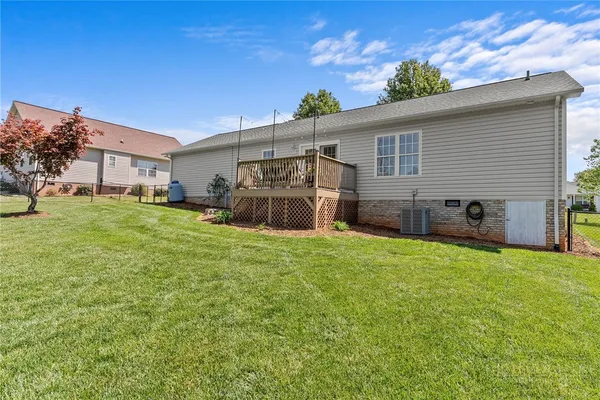$314,000 | 1478 Farmington Hills Drive, Conover, NC 28613