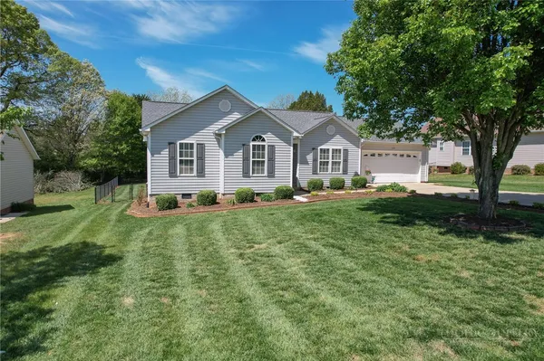 $314,000 | 1478 Farmington Hills Drive, Conover, NC 28613