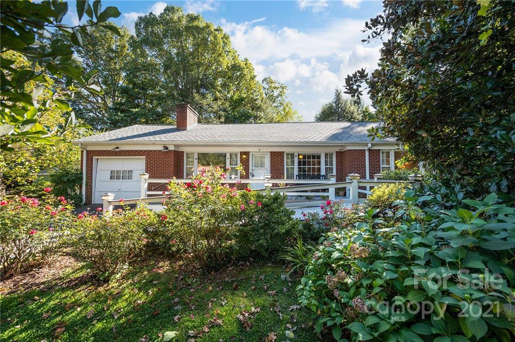 2 Oak Ridge Road Asheville, NC 28805 - Photo 1 of 24 Gallery Image 1