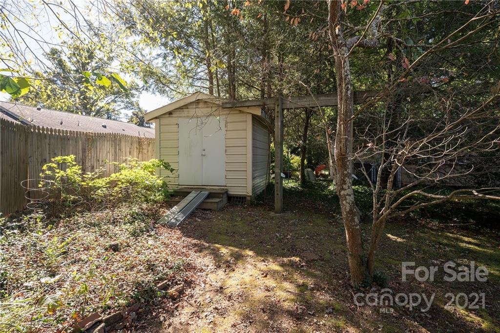 2 Oak Ridge Road Asheville, NC 28805 - Photo 22 of 24 Gallery Image 22
