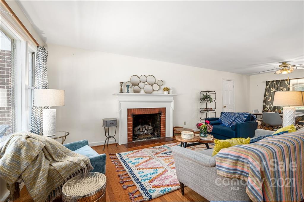 2 Oak Ridge Road Asheville, NC 28805 - Photo 4 of 24 Gallery Image 4