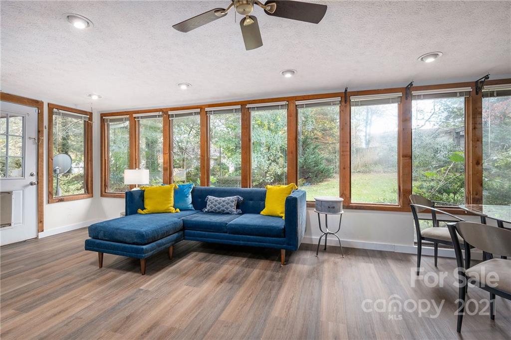 2 Oak Ridge Road Asheville, NC 28805 - Photo 9 of 24 Gallery Image 9