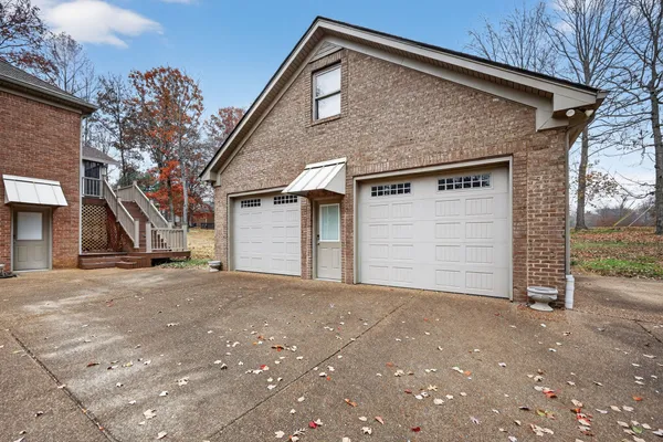 $729,900 | 2006 Tamara Court, Springfield, TN 37172