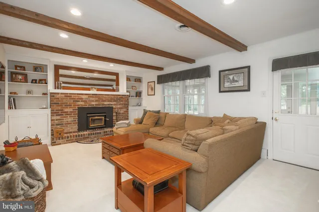 $949,900 | 10 Bailey Drive, Washington Crossing, PA 18977