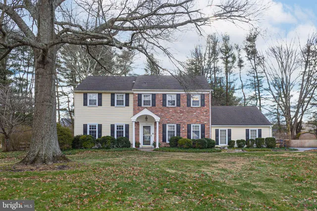 $949,900 | 10 Bailey Drive, Washington Crossing, PA 18977