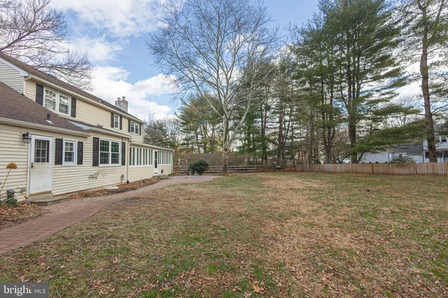 $949,900 | 10 Bailey Drive, Washington Crossing, PA 18977