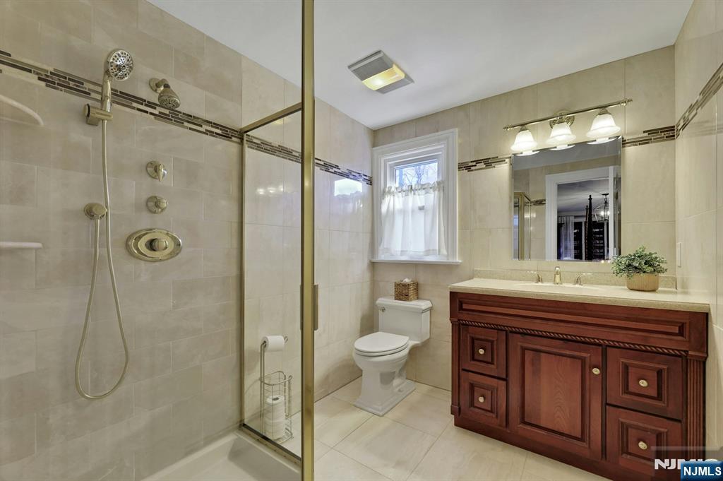 5 Greene Street Mahwah, NJ 07430 - Photo 16 of 30