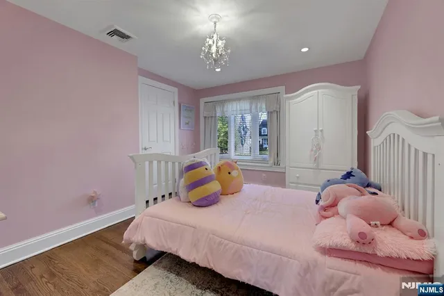 $949,000 | 5 Greene Street, Mahwah, NJ 07430