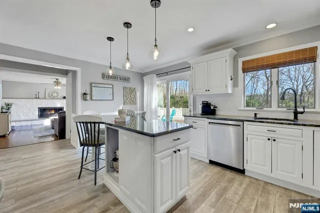 $949,000 | 5 Greene Street, Mahwah, NJ 07430