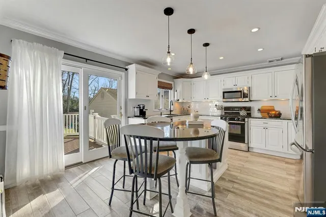 $949,000 | 5 Greene Street, Mahwah, NJ 07430