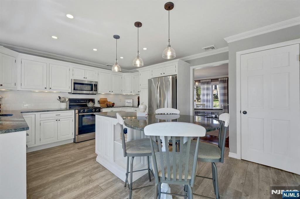 5 Greene Street Mahwah, NJ 07430 - Photo 5 of 30