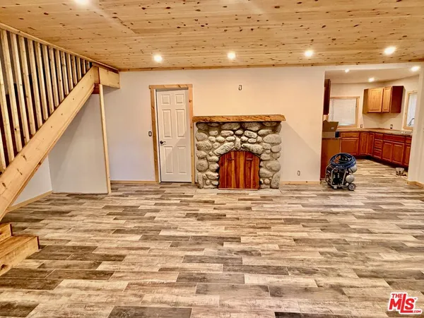 $2,299 | 25890 Wayne Road, Idyllwild, CA 92549