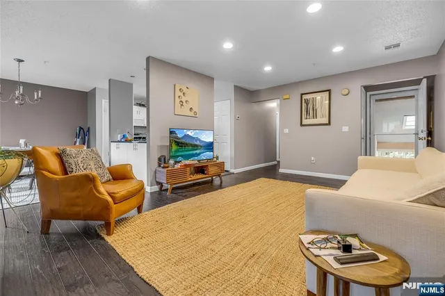 $3,100 | 8 Larkin Circle, West Orange, NJ 07052