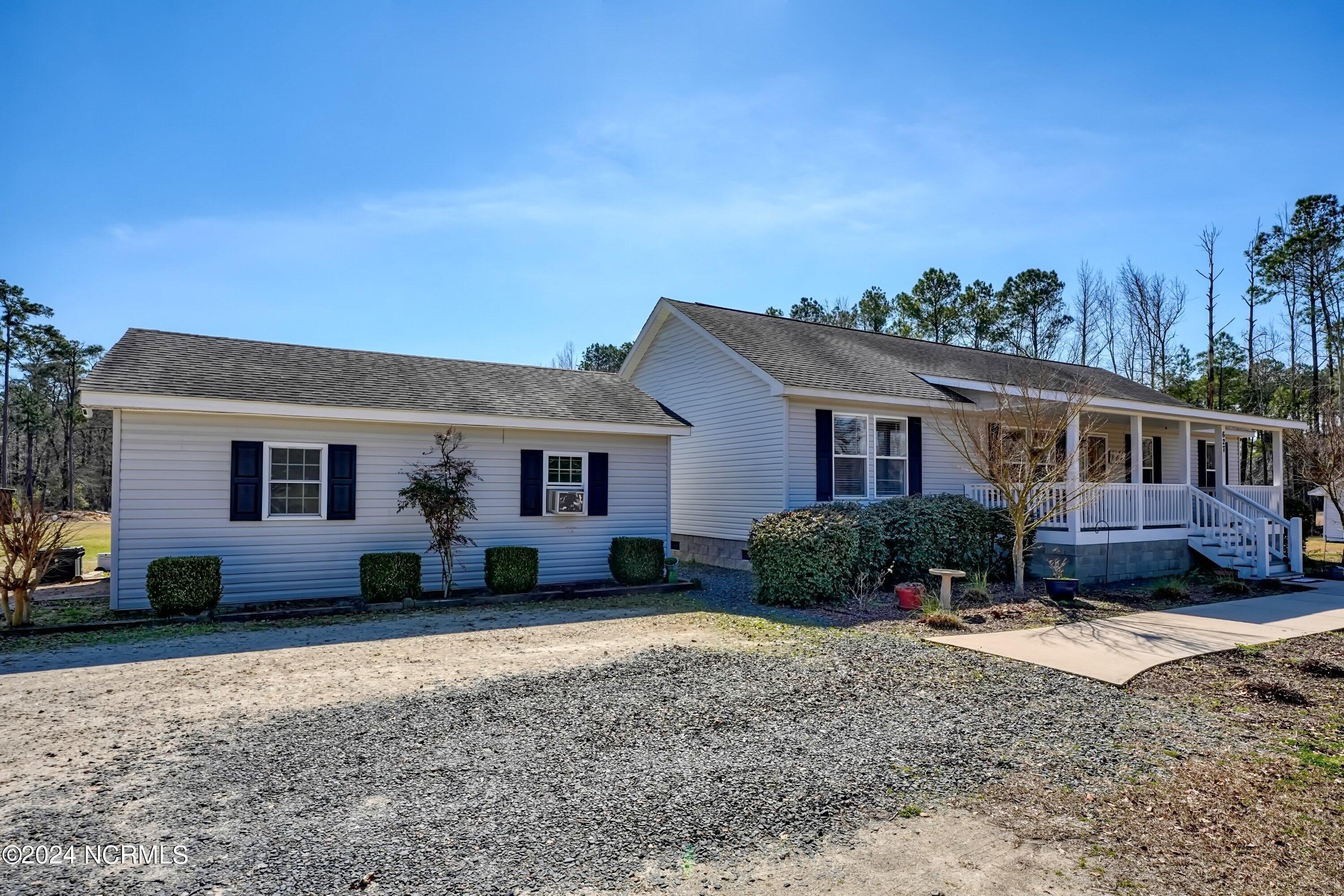 627 Taft Rd Southwest  