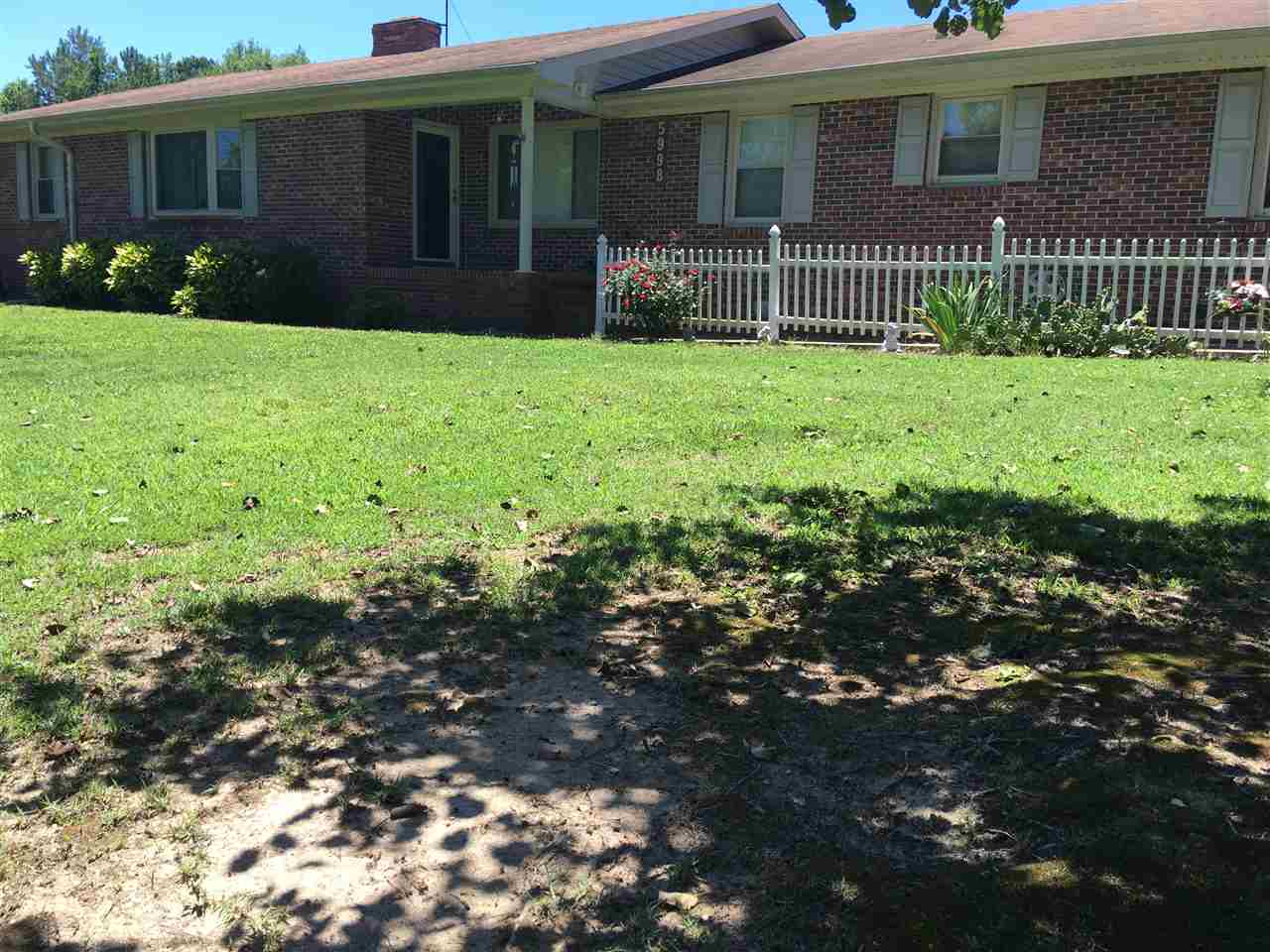 5998 Cross Anchor Road Enoree, SC 29335 - Photo 2 of 25