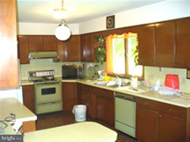 419 Mountain Road Millerstown, PA 17062 - Photo 4 of 12 Gallery Image 4