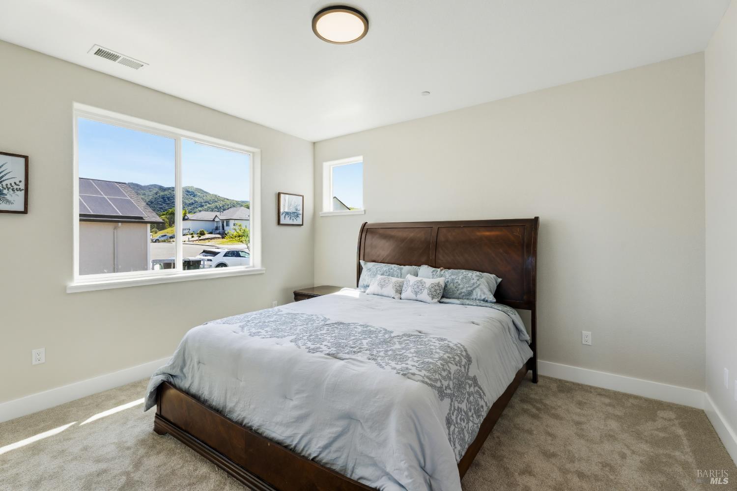 400 Tehuacan Road Ukiah, CA 95482 - Photo 37 of 57 Guest Bedroom 2 with shared bathroom