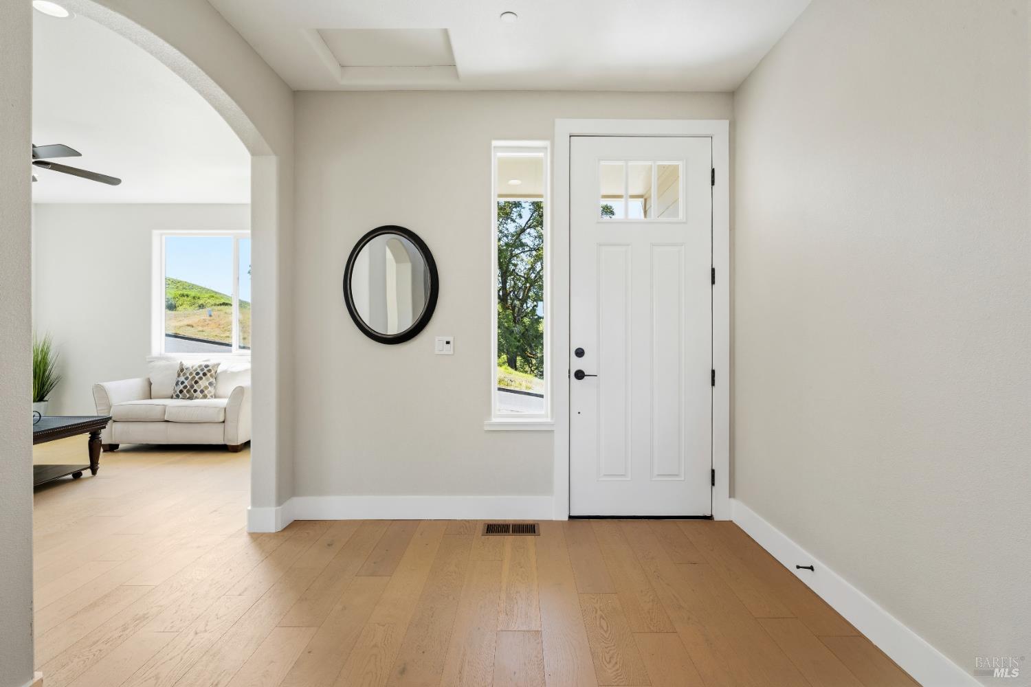 400 Tehuacan Road Ukiah, CA 95482 - Photo 4 of 57 Entry