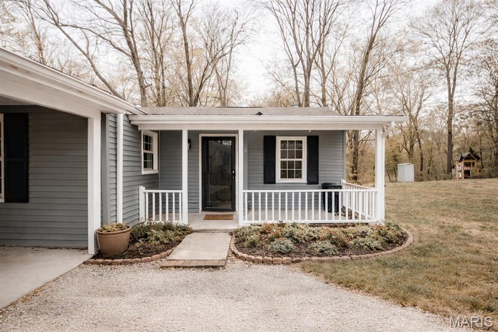 9046 Bunkum Road Fairview Heights, IL 62208 - Photo 3 of 17