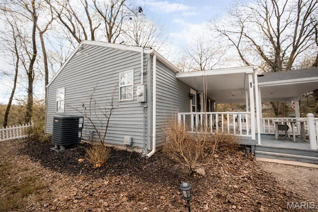 9046 Bunkum Road Fairview Heights, IL 62208 - Photo 6 of 17