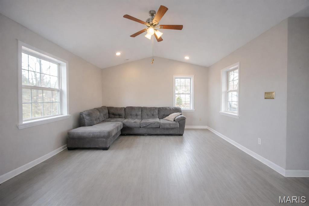 9046 Bunkum Road Fairview Heights, IL 62208 - Photo 8 of 17