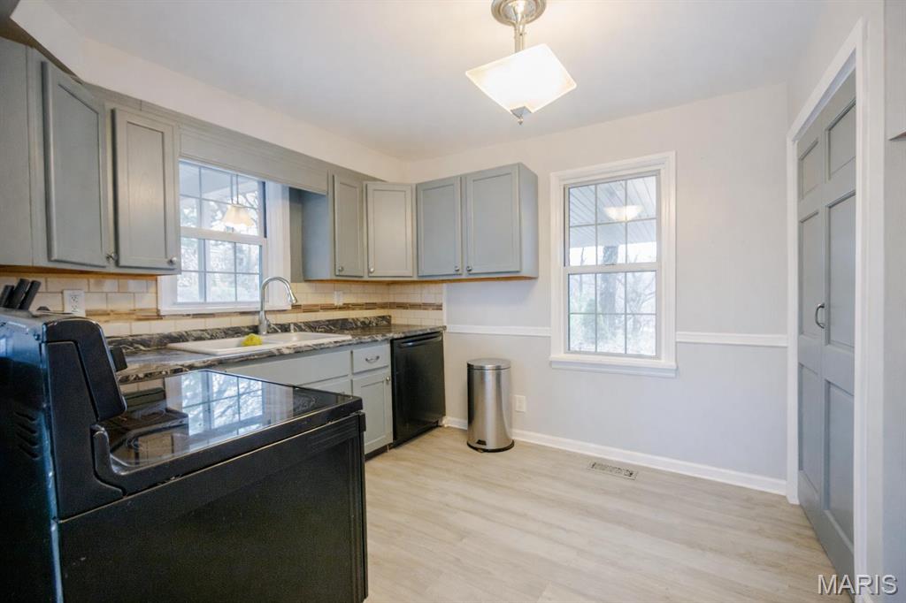 9046 Bunkum Road Fairview Heights, IL 62208 - Photo 10 of 17