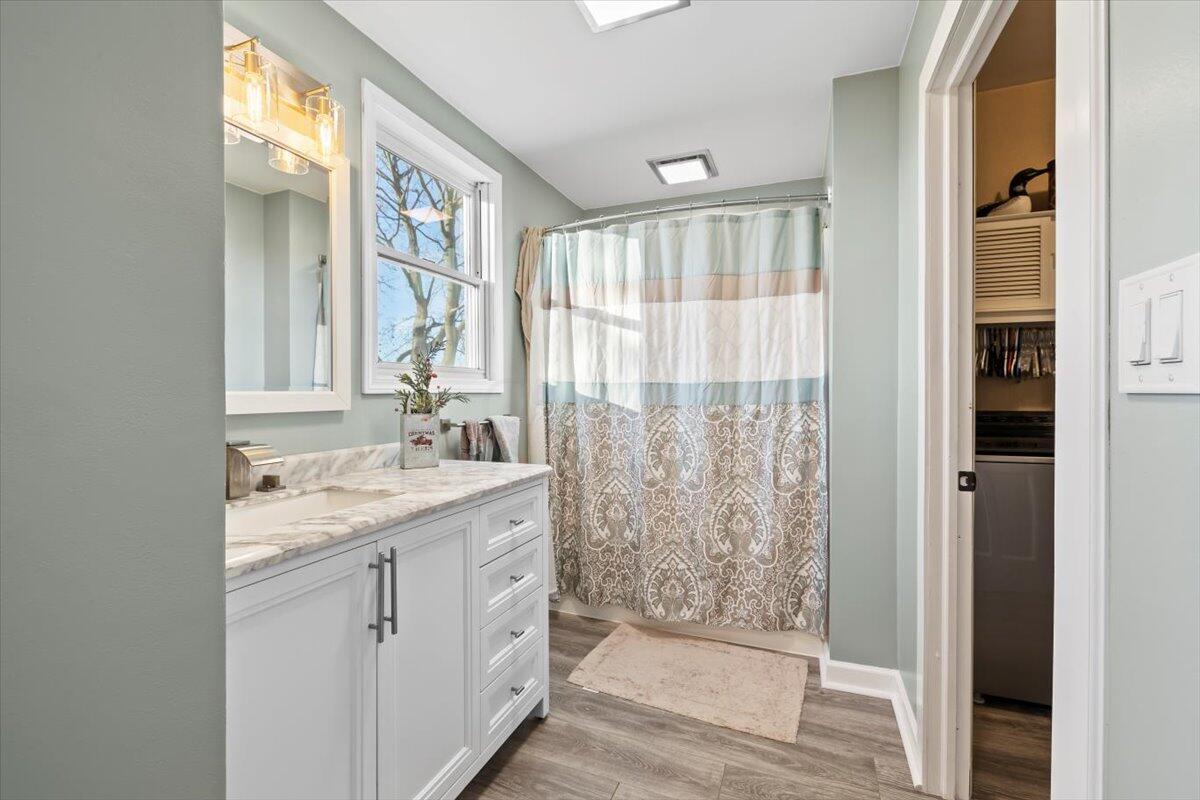 376 Wesley Chapel Road Jeffersonville, OH 43128 - Photo 23 of 47 fullbathjeffersonville