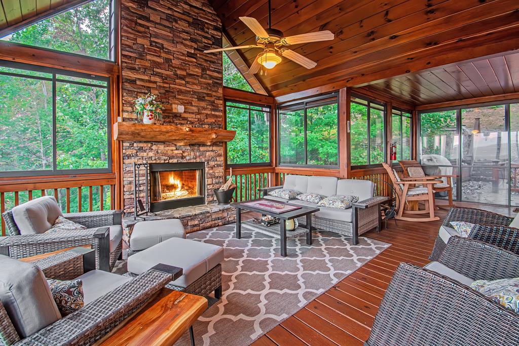 93 Tanglewood Trail Blue Ridge, GA 30513 - Photo 3 of 76