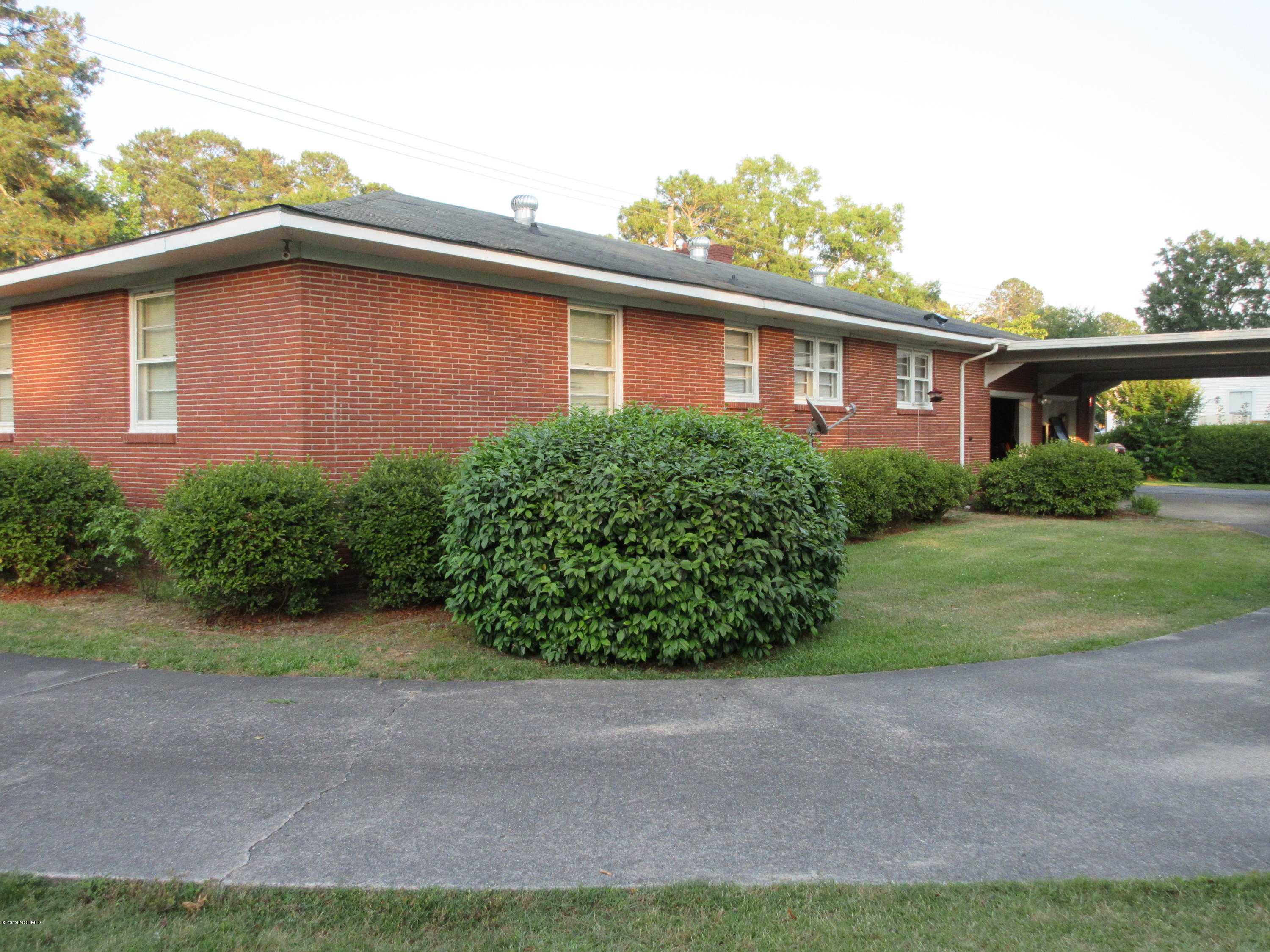 2706 Carey Road Kinston, NC 28504 - Photo 4 of 18 IMG_0739